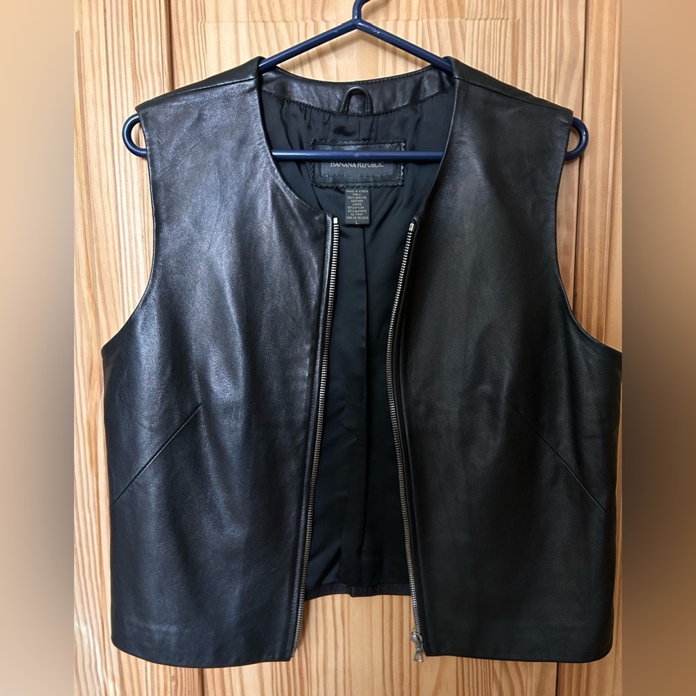 Leather Vest - Banana Republic - Size